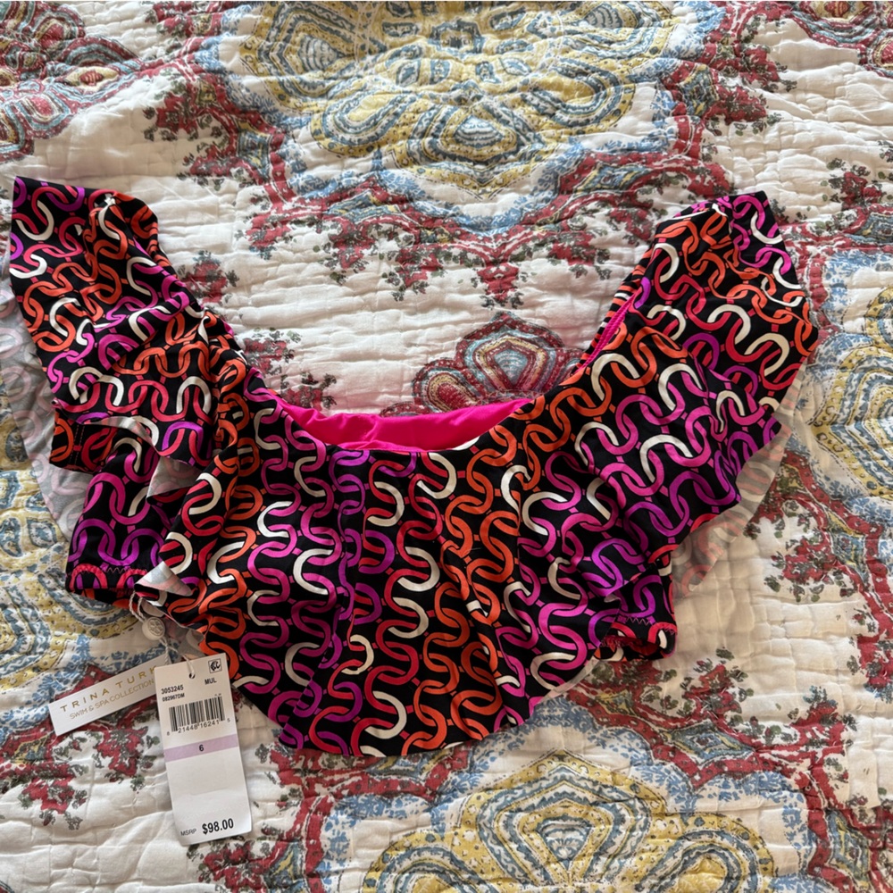 Trina Turk swim top size 6 NWT